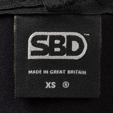 SBD Knee Sleeves Kniestulpen Momentum Edition schwarz weiss Label Details